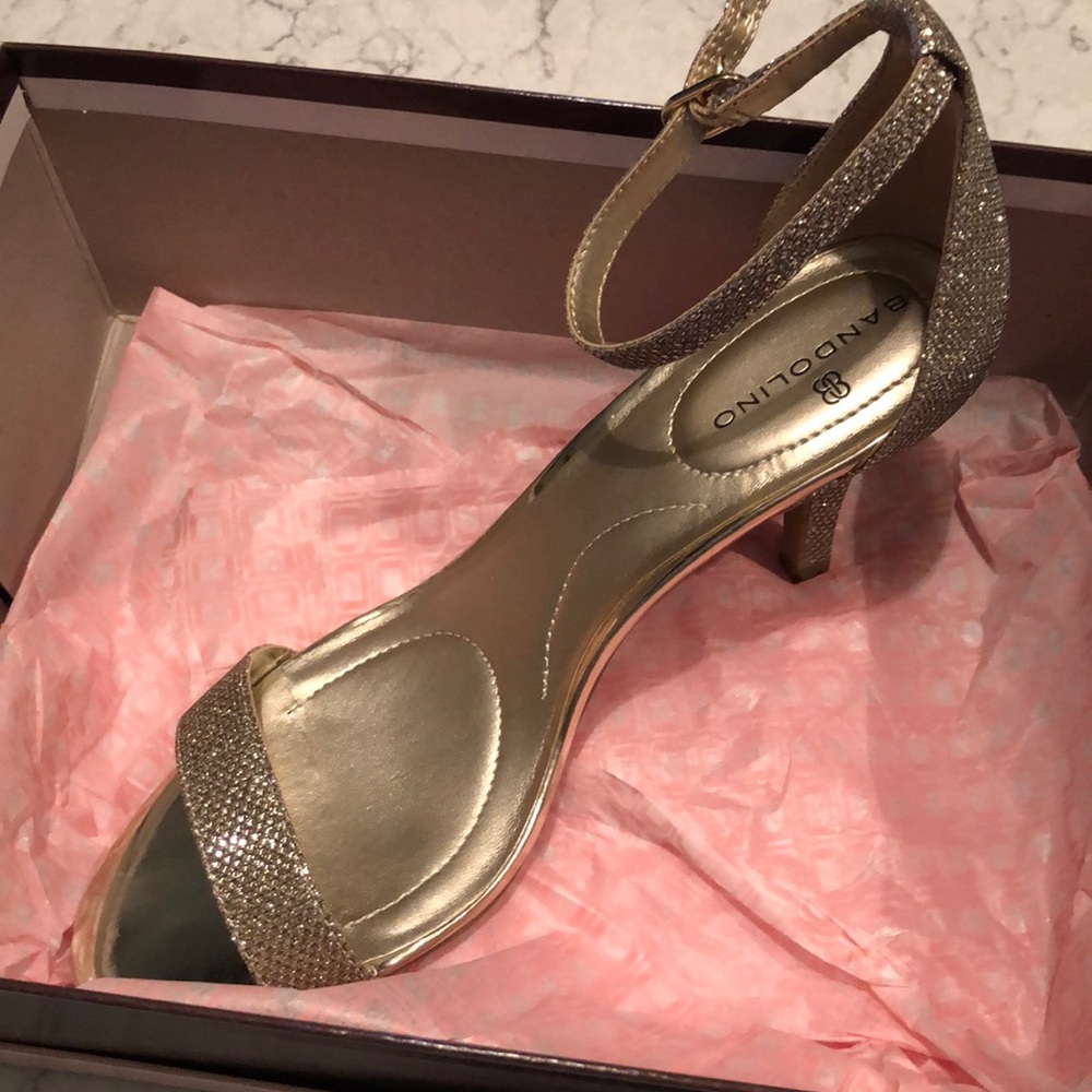 Bandolino Gold sparkly Pumps
